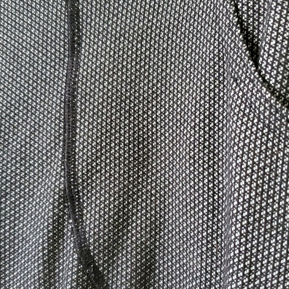 Lululemon - Picture 2 of 2